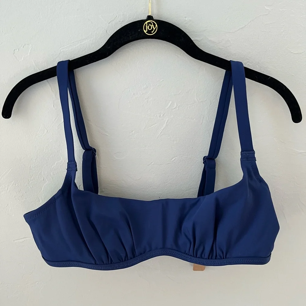 💙SKIMS SWIM SHAPING SEAM RUCHED UNDERWIRE BIKINI TOP IN MIDNIGHT L